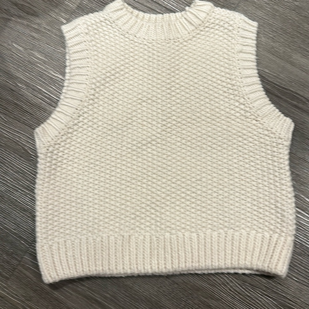 H&M Sweater Vest